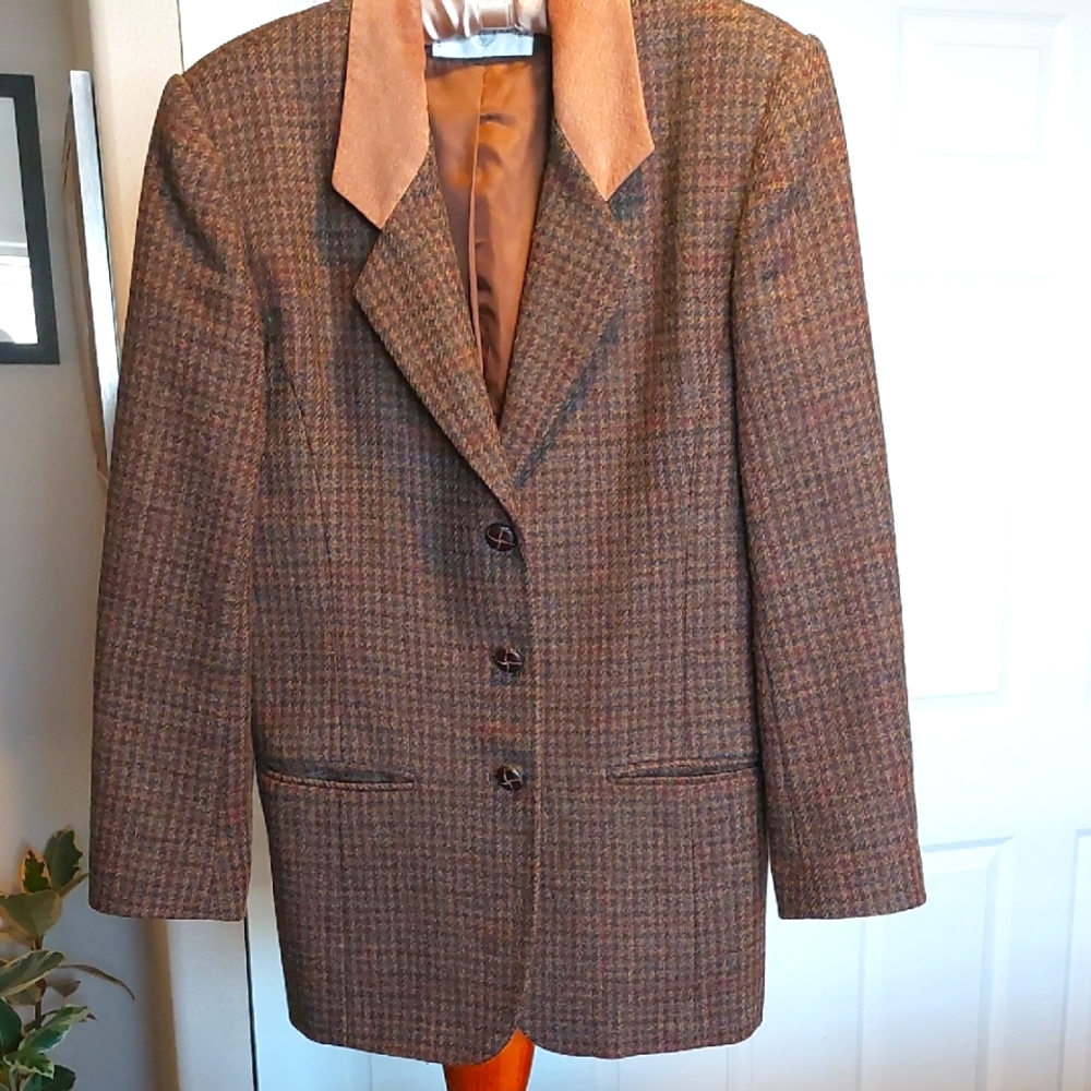 International Scene Houndstooth Jacket With Suede Collar
